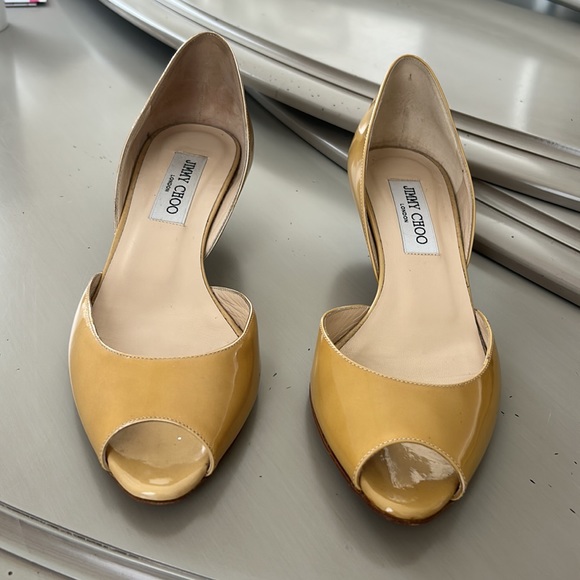 Jimmy Choo peakaboo gold patient pumps. Kitten heal. - Picture 7 of 9